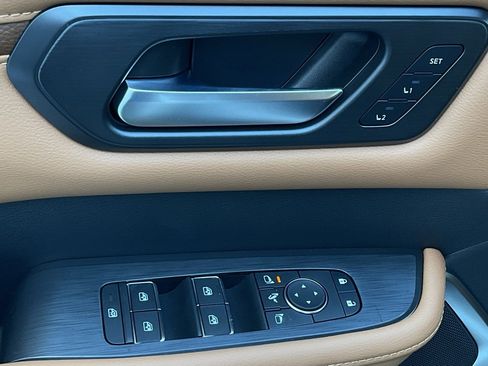 New 2026 Nissan Armada Platinum Reserve image 11