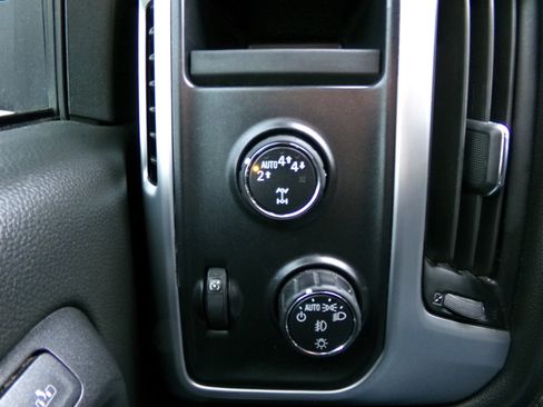 Used 2018 GMC Sierra 1500 SLT w/ SLT Premium Package AWD/4WD image 11