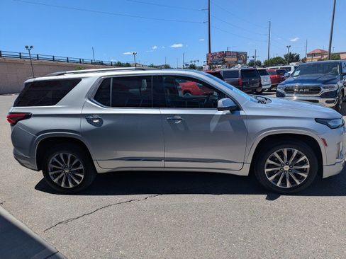Used 2022 Chevrolet Traverse Premier AWD/4WD image 6