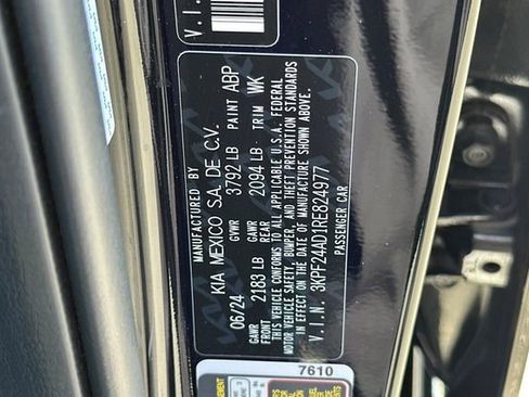 Used 2024 Kia Forte LXS w/ LXS Technology Package image 25