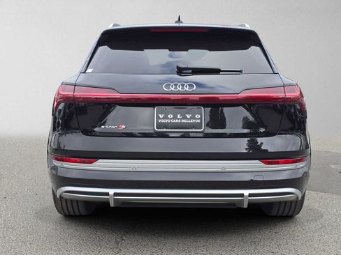 Used 2023 Audi e-tron S Premium Plus AWD/4WD image 4