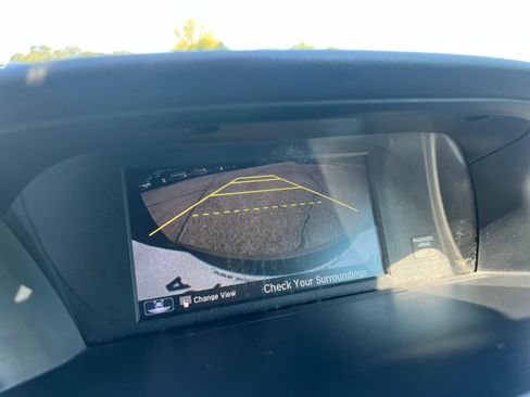 Used 2017 Honda Accord Touring image 12