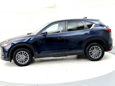 Used 2017 MAZDA CX-5 Touring image 3