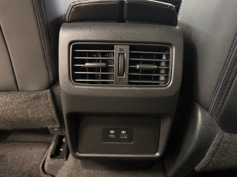 Used 2023 Nissan Rogue SL AWD/4WD image 18