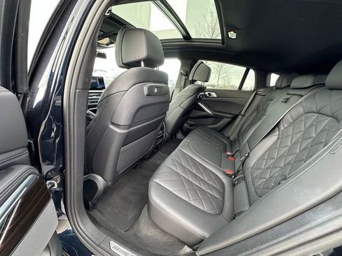 Used 2024 BMW X6 xDrive40i w/ Premium Package image 15
