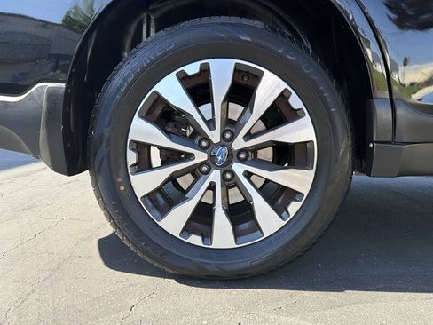 Used 2017 Subaru Outback 2.5i Limited AWD/4WD image 17