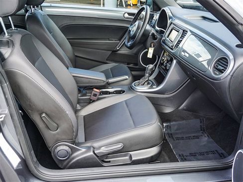 Used 2018 Volkswagen Beetle 2.0T S image 11