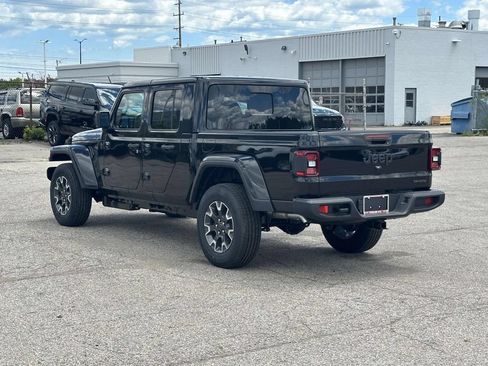 New 2026 Jeep Gladiator Sport AWD/4WD image 5