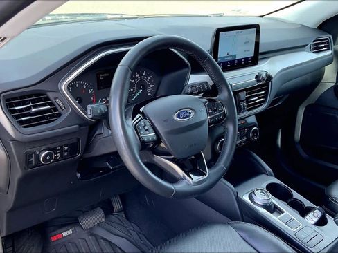 Certified 2022 Ford Escape SEL image 17