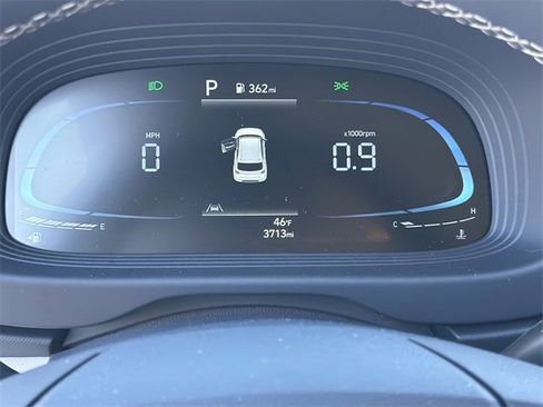 Certified 2025 Hyundai Venue Limited image 27