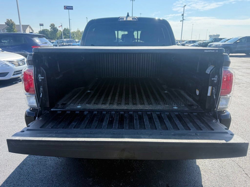 Used 2021 Toyota Tacoma TRD Sport AWD/4WD image 47