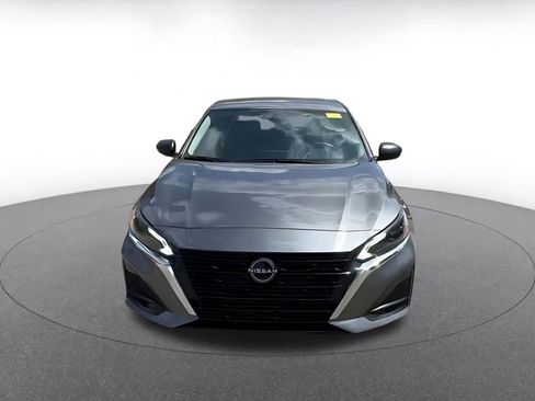 Used 2025 Nissan Altima 2.5 SV image 4