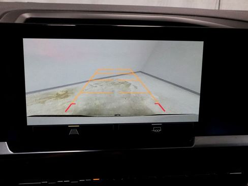 Used 2024 Chevrolet Silverado 1500 LT AWD/4WD image 2