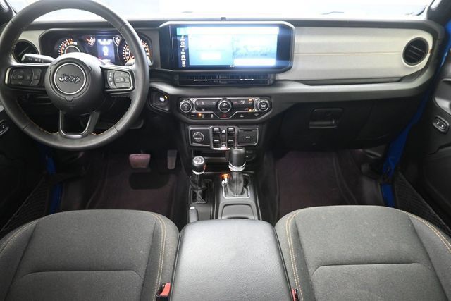 Used 2024 Jeep Gladiator Sport AWD/4WD image 19