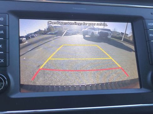 Used 2020 Kia Sedona EX image 20