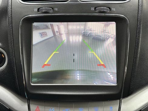 Used 2019 Dodge Journey SE w/ Premium Group image 31