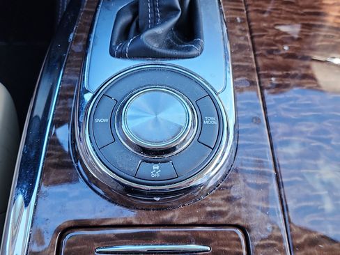 Used 2018 Nissan Armada SL w/ Premium Package image 30