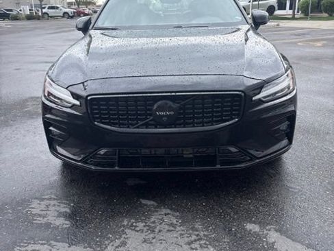 Used 2024 Volvo S60 B5 Plus AWD/4WD image 9