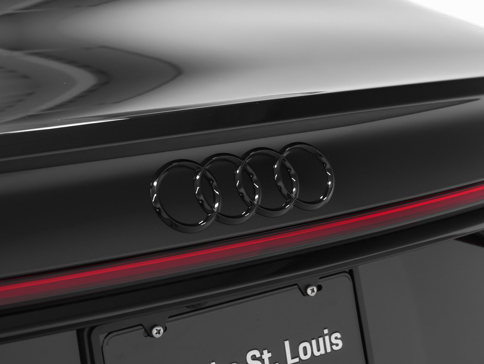 Used 2026 Audi S8 w/ Executive Plus Package AWD/4WD image 20