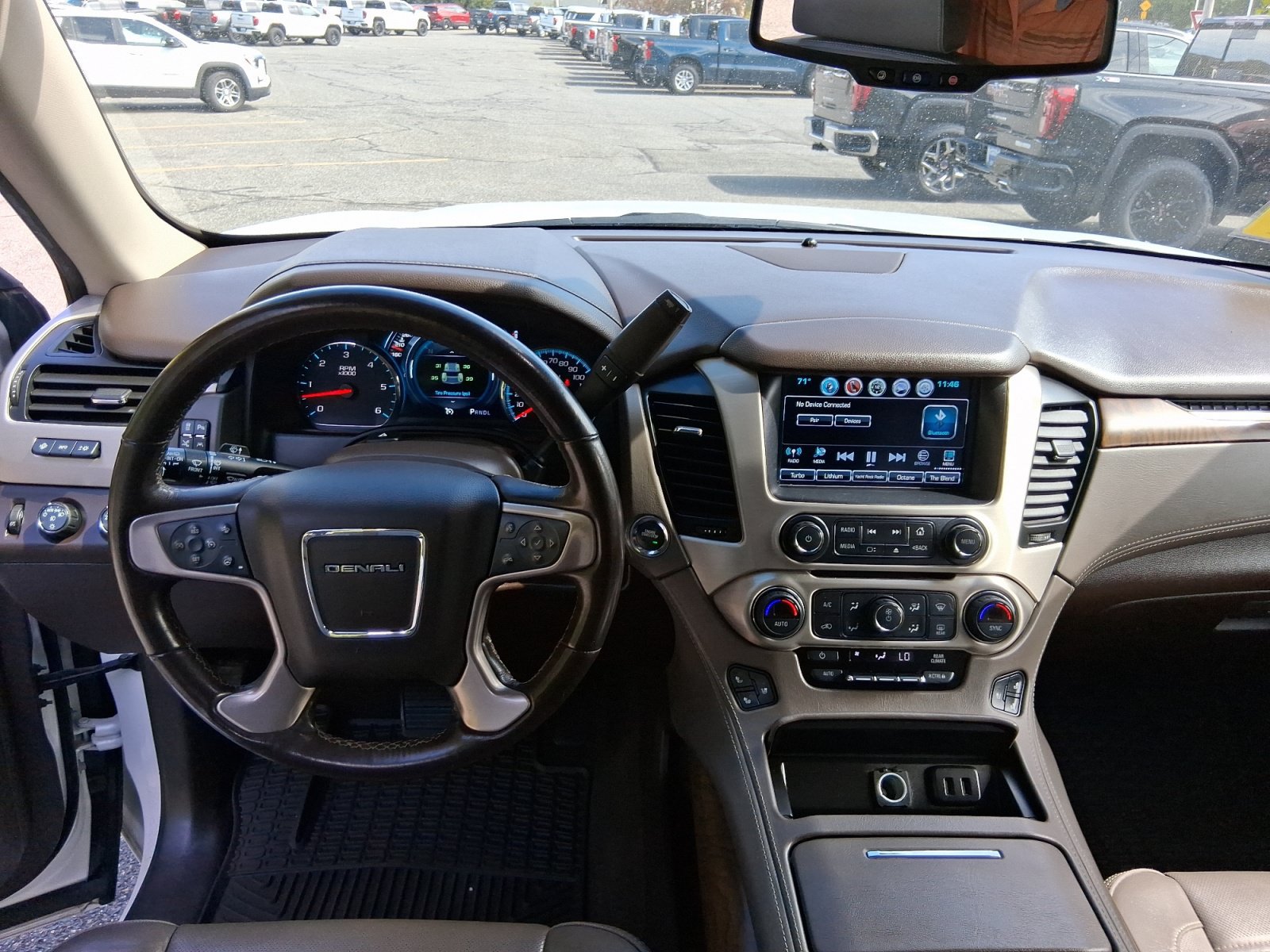 Used 2020 GMC Yukon Denali w/ Denali Premium Package AWD/4WD image 14