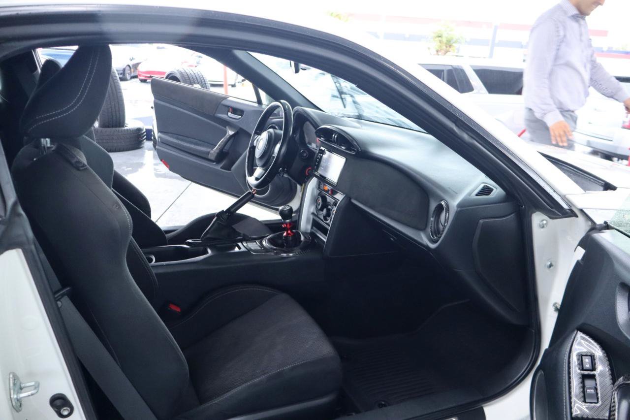 Used 2017 Toyota 86 RWD image 31