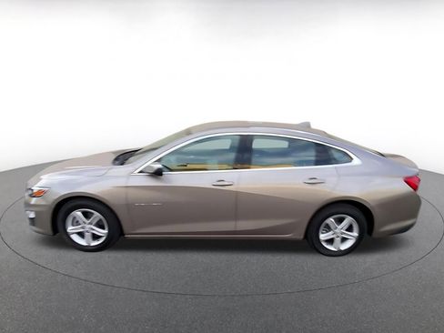 Used 2024 Chevrolet Malibu LT image 9