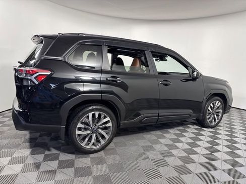 Used 2025 Subaru Forester Touring image 7