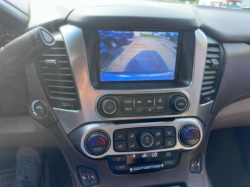 Used 2017 Chevrolet Suburban LT w/ LT Signature Package AWD/4WD image 20