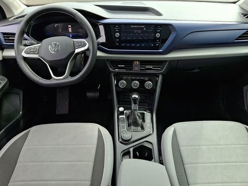 Used 2023 Volkswagen Taos SE w/ Panoramic Sunroof Package AWD/4WD image 15
