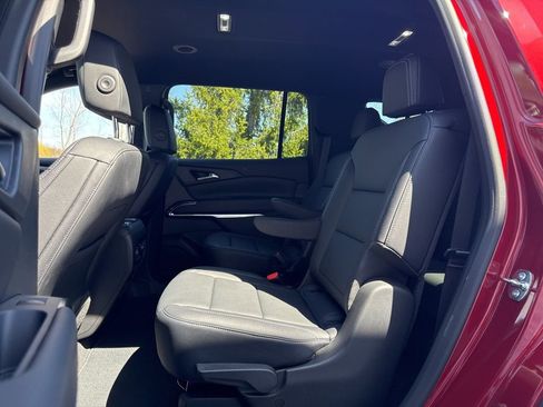 Used 2026 Chevrolet Traverse LT w/ Driver Confidence Package image 27