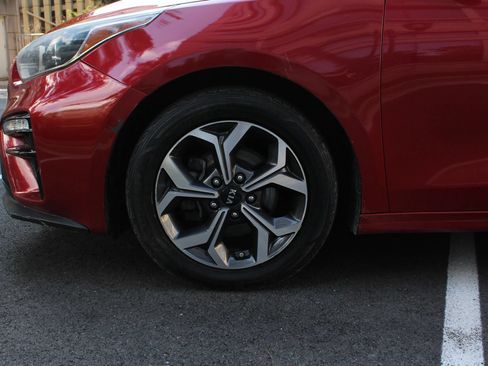 Used 2020 Kia Forte LXS FWD image 11