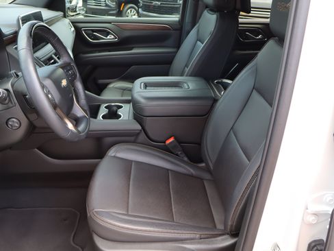 Used 2024 Chevrolet Tahoe High Country w/ Advanced Technology Package AWD/4WD image 19