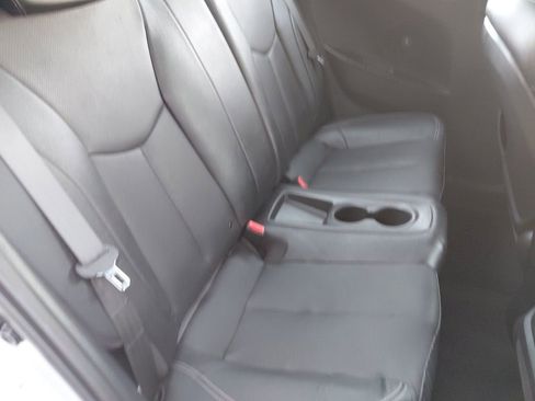 Used 2016 Hyundai Veloster Turbo image 25