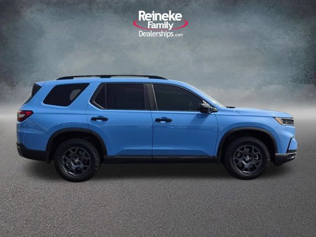 Used 2024 Honda Pilot TrailSport image 4
