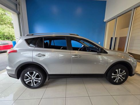 Used 2018 Toyota RAV4 LE w/ All Weather Liner Package AWD/4WD image 5