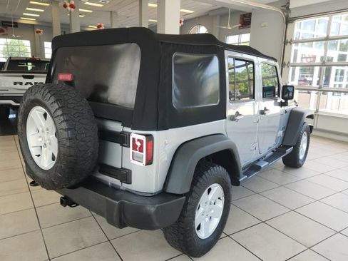 Certified 2018 Jeep Wrangler Unlimited Sport S AWD/4WD image 12