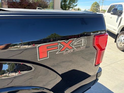 Used 2020 Ford F150 Platinum w/ Equipment Group 701A Luxury AWD/4WD image 31