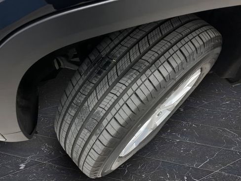 Used 2023 Jeep Grand Cherokee L Limited image 39