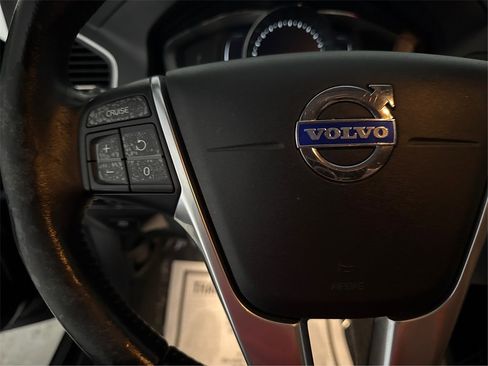 Used 2017 Volvo XC60 T6 Dynamic w/ Preferred Option Package image 24