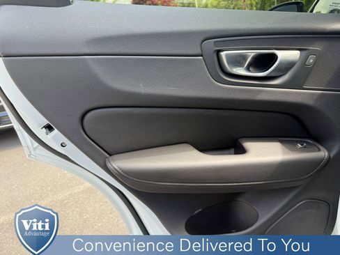 Certified 2024 Volvo XC60 B5 Core image 20