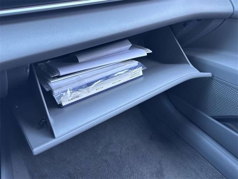 Used 2025 Hyundai Elantra SEL image 33