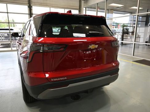 New 2026 Chevrolet Equinox LT FWD image 6