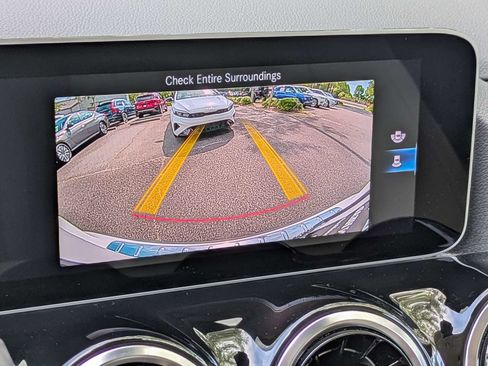 Used 2021 Mercedes-Benz GLA 250 4MATIC image 21