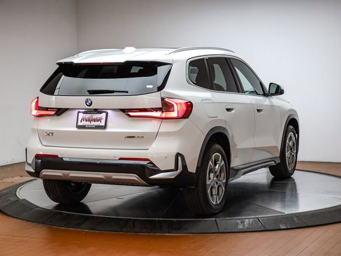 Used 2026 BMW X1 xDrive28i image 7