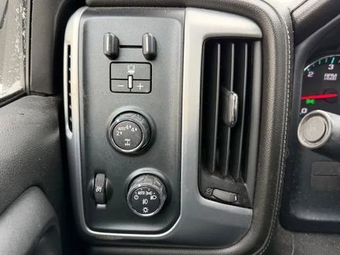 Used 2017 GMC Sierra 1500 SLE w/ Texas SLE Value Package image 9