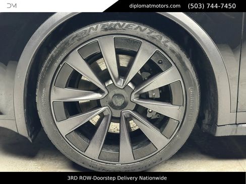 Used 2022 Tesla Model X image 30