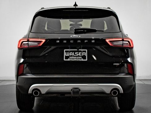 Used 2024 Ford Escape SE w/ Class II Trailer Tow Package image 10