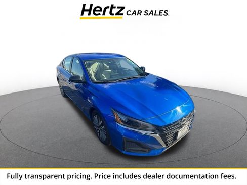 Used 2025 Nissan Altima 2.5 SV FWD image 1