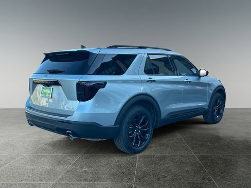 Used 2023 Ford Explorer ST-Line AWD/4WD image 8