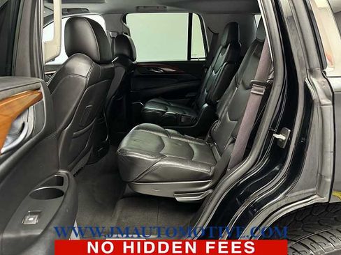 Used 2017 Cadillac Escalade Luxury AWD/4WD image 15